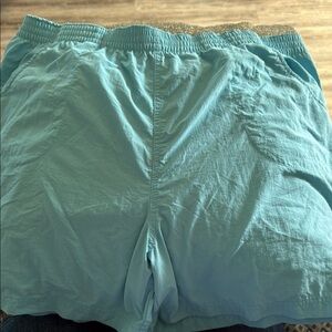 Columbia Women's Blue Shorts